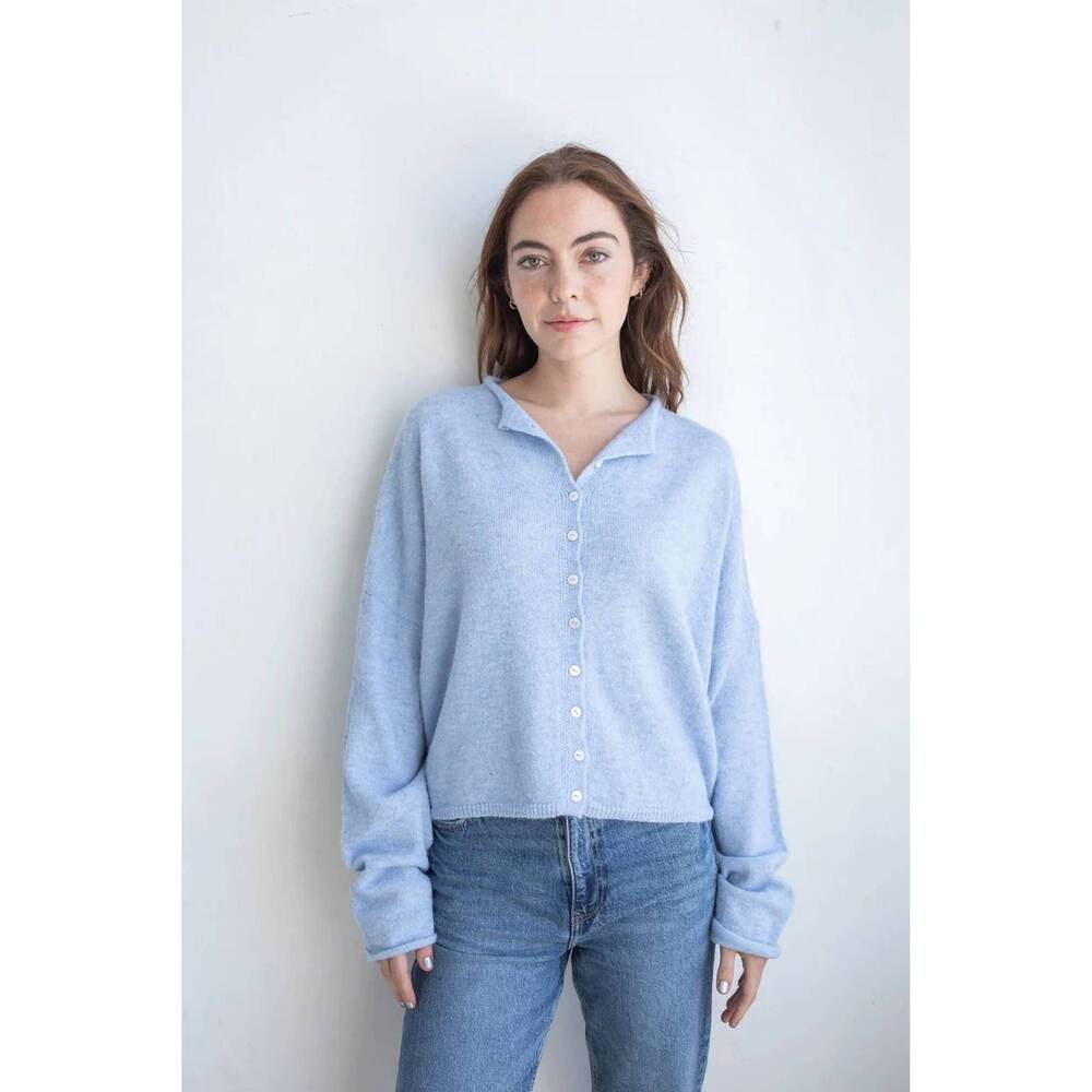 NEW THINGS BETWEEN piper lightweight cardigan in sky blue